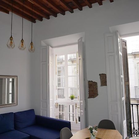 Apartamentos Mediterranea Centro Малага Экстерьер фото