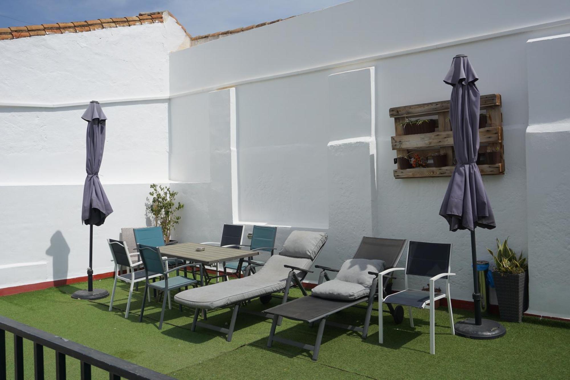 Apartamentos Mediterranea Centro Малага Экстерьер фото