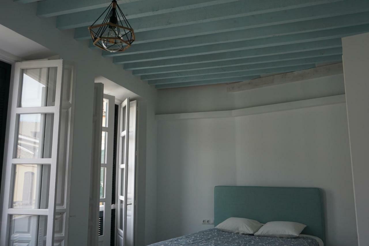 Apartamentos Mediterranea Centro Малага Экстерьер фото