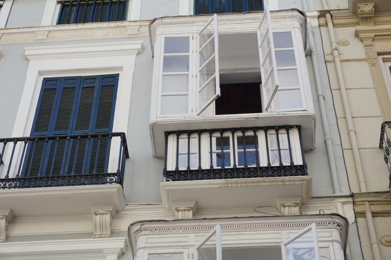 Apartamentos Mediterranea Centro Малага Экстерьер фото