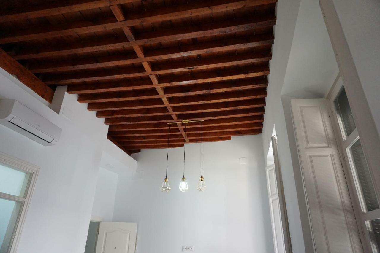 Apartamentos Mediterranea Centro Малага Экстерьер фото