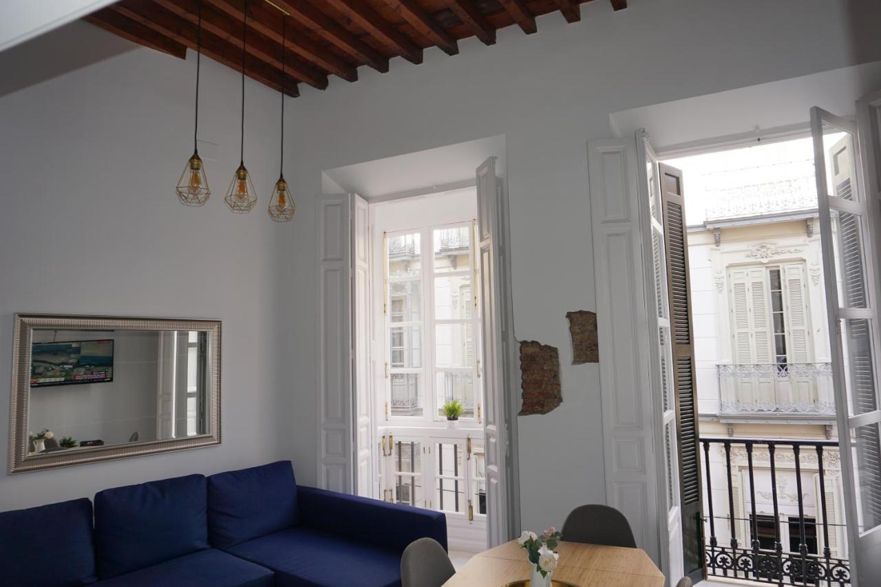 Apartamentos Mediterranea Centro Малага Экстерьер фото