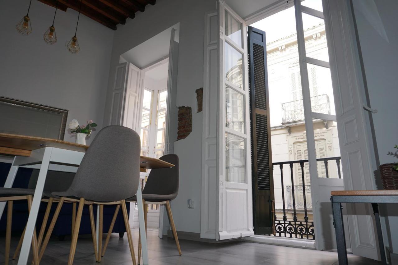 Apartamentos Mediterranea Centro Малага Экстерьер фото