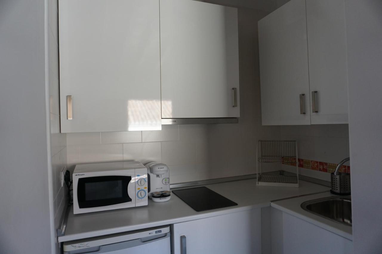Apartamentos Mediterranea Centro Малага Экстерьер фото