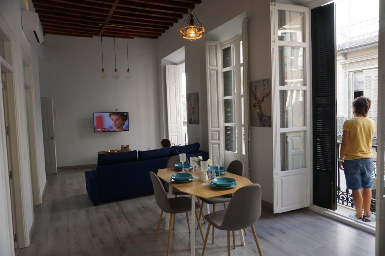 Apartamentos Mediterranea Centro Малага Экстерьер фото