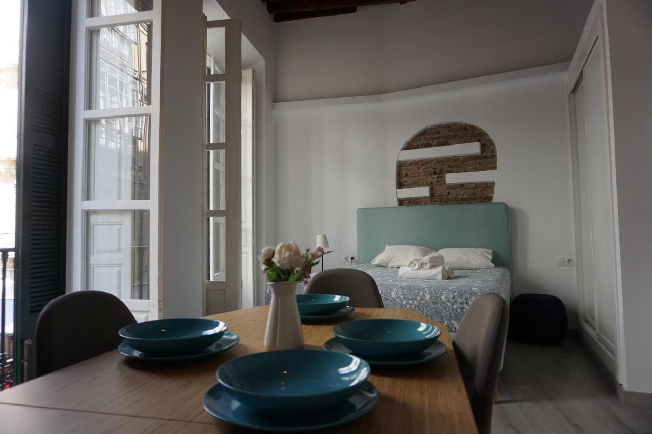 Apartamentos Mediterranea Centro Малага Экстерьер фото