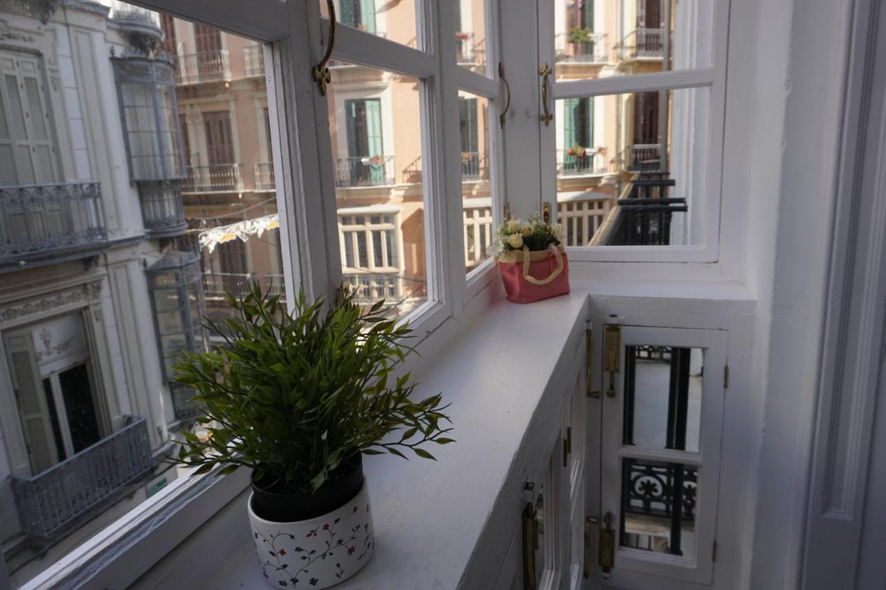 Apartamentos Mediterranea Centro Малага Экстерьер фото