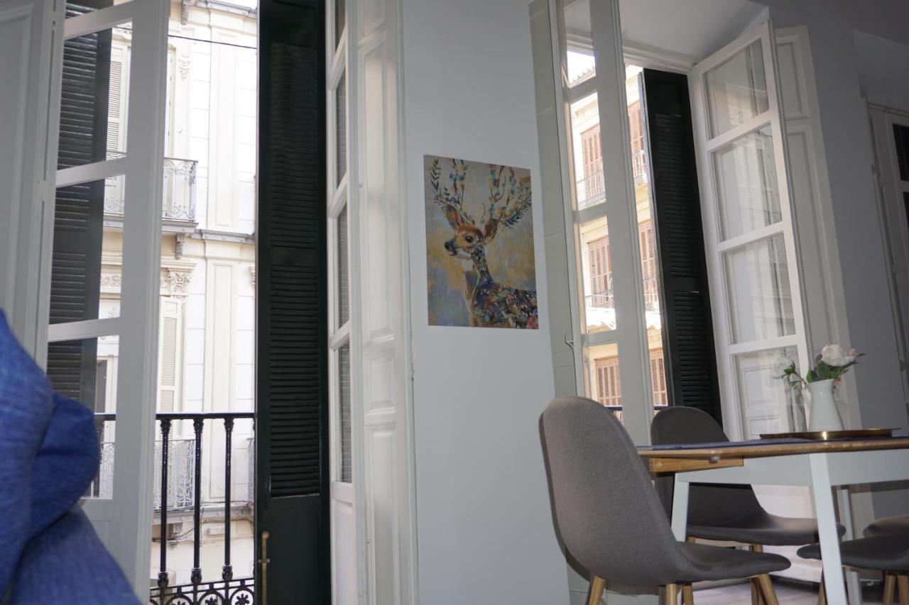Apartamentos Mediterranea Centro Малага Экстерьер фото