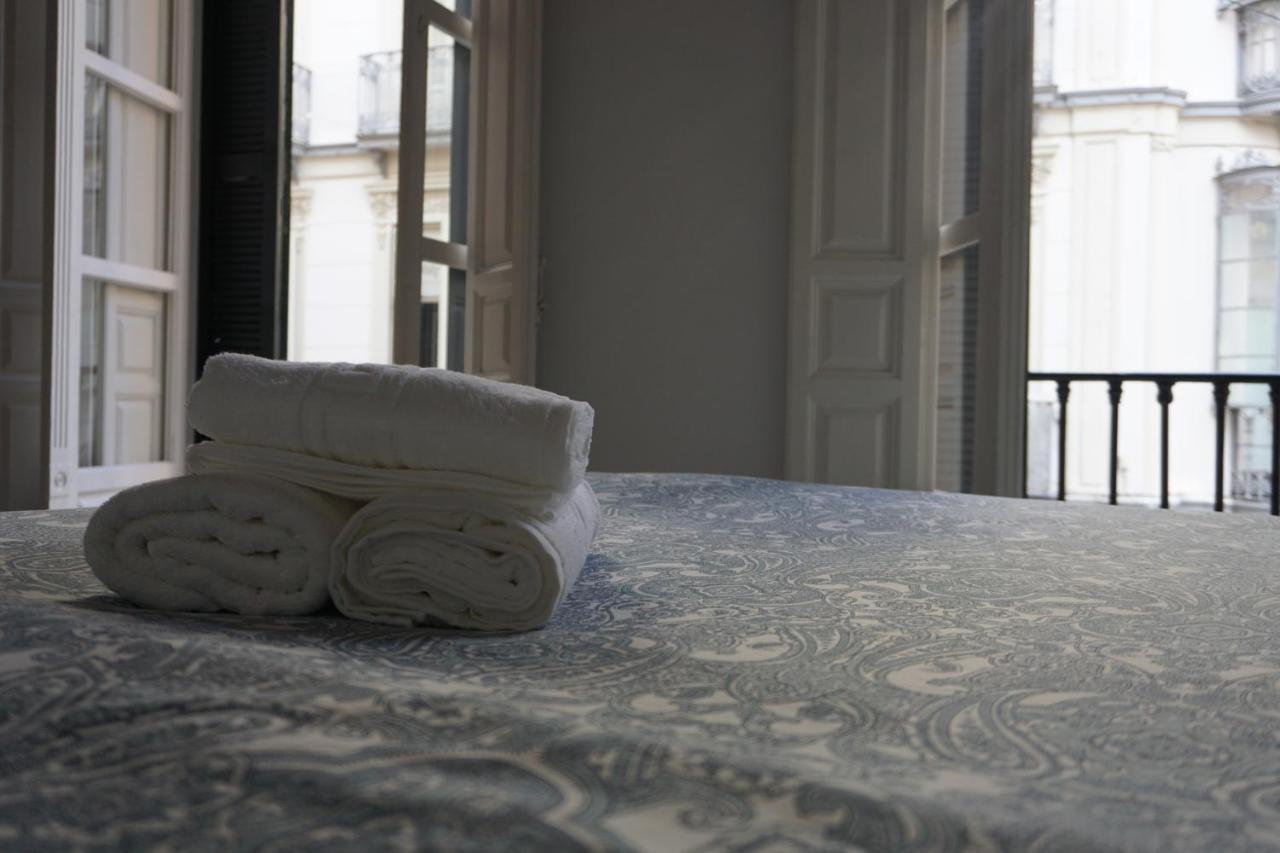 Apartamentos Mediterranea Centro Малага Экстерьер фото