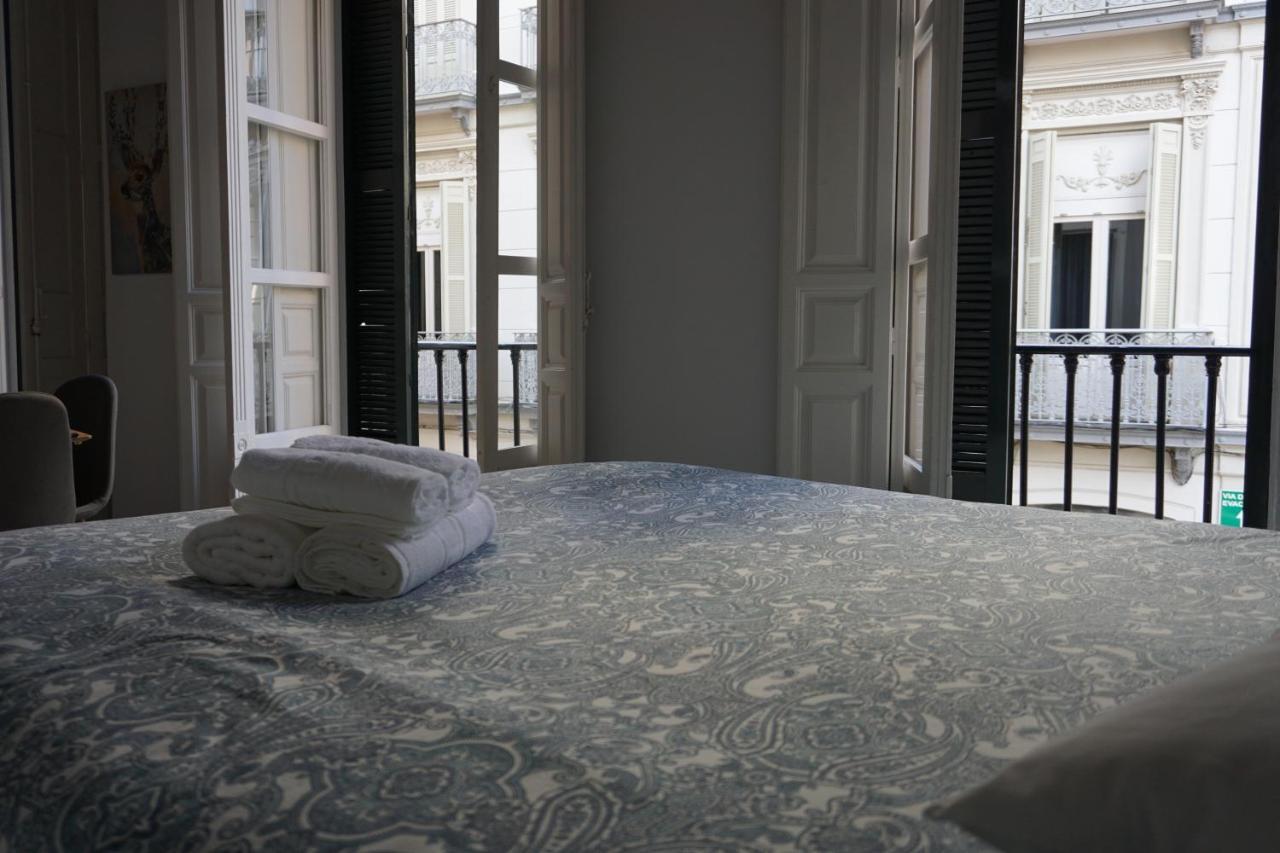 Apartamentos Mediterranea Centro Малага Экстерьер фото