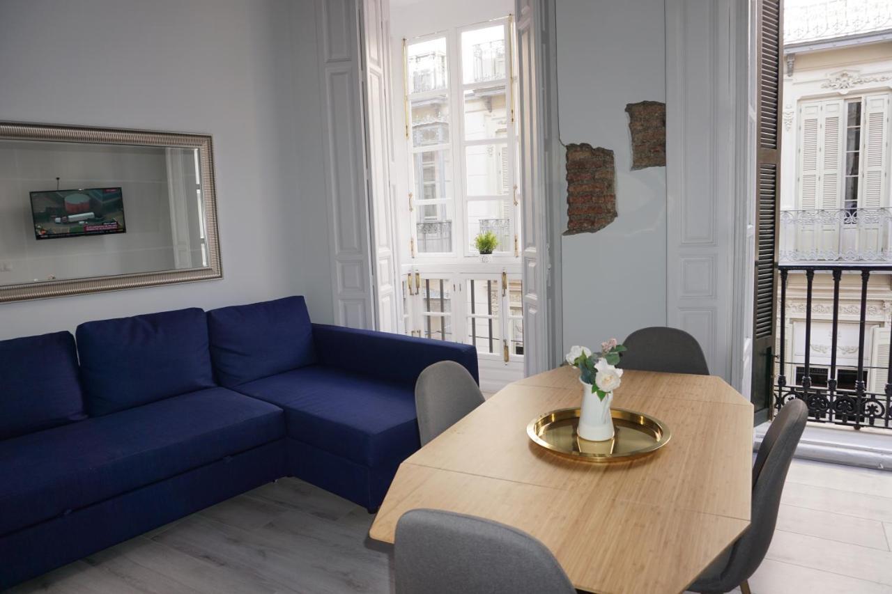 Apartamentos Mediterranea Centro Малага Экстерьер фото