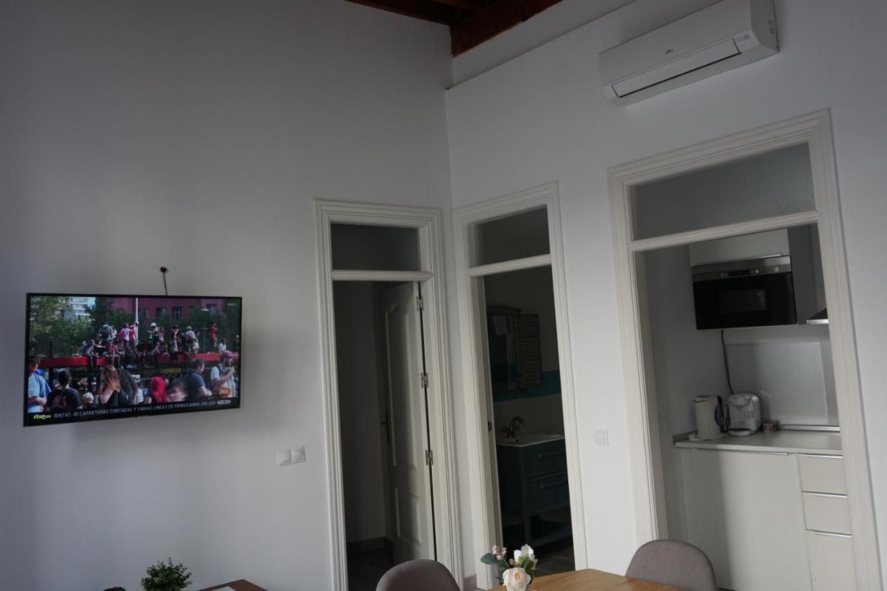 Apartamentos Mediterranea Centro Малага Экстерьер фото