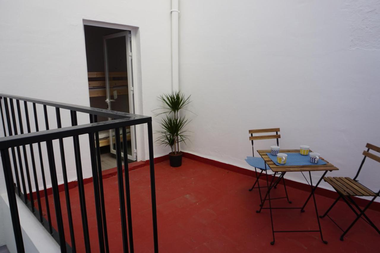 Apartamentos Mediterranea Centro Малага Экстерьер фото