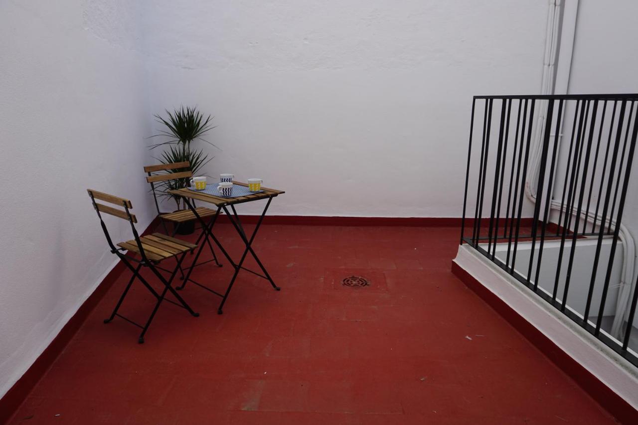 Apartamentos Mediterranea Centro Малага Экстерьер фото