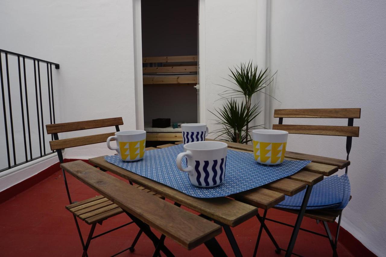 Apartamentos Mediterranea Centro Малага Экстерьер фото