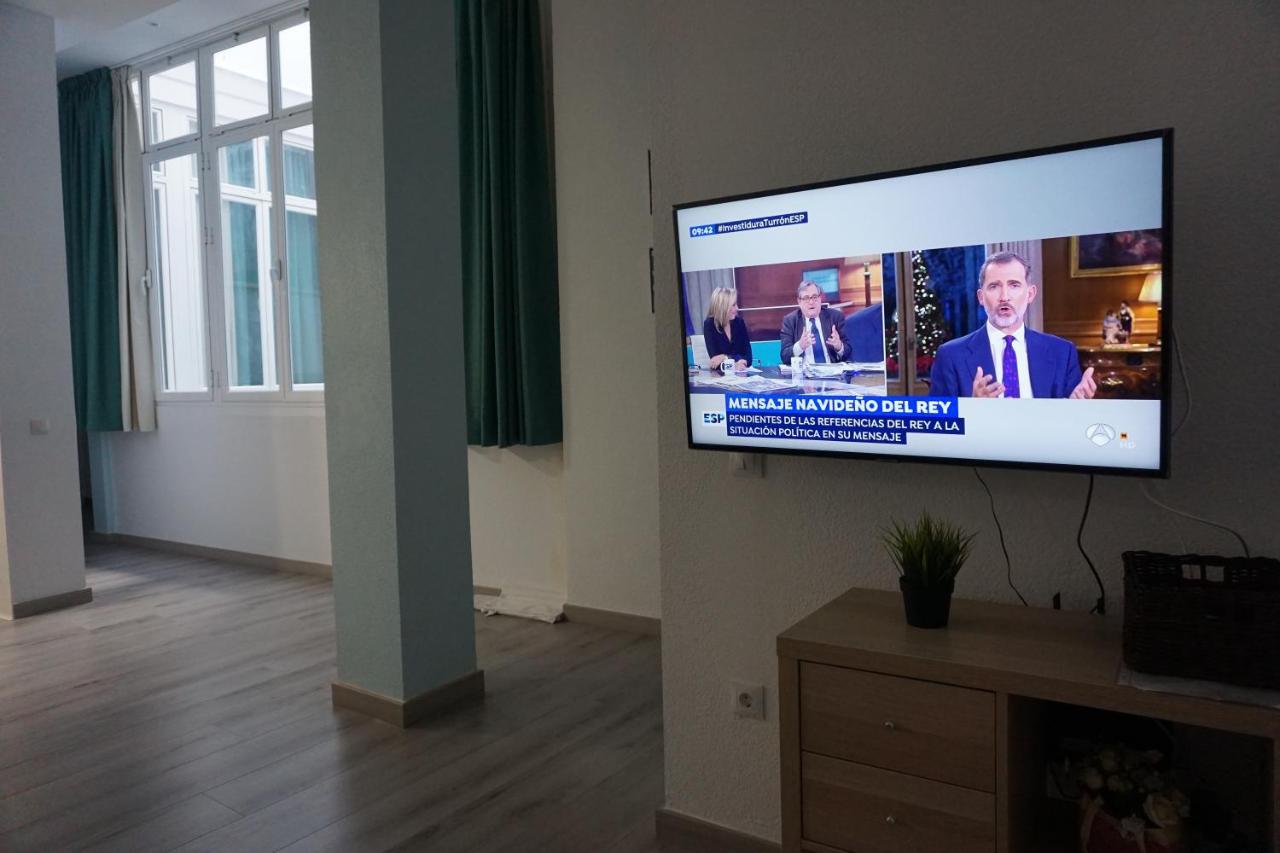 Apartamentos Mediterranea Centro Малага Экстерьер фото
