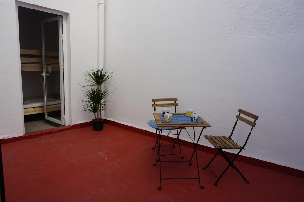 Apartamentos Mediterranea Centro Малага Экстерьер фото